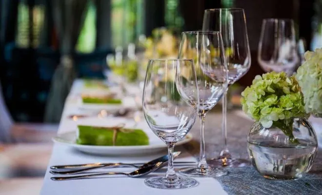 Table d'hôte, Pouillon, Château Saint-Martin